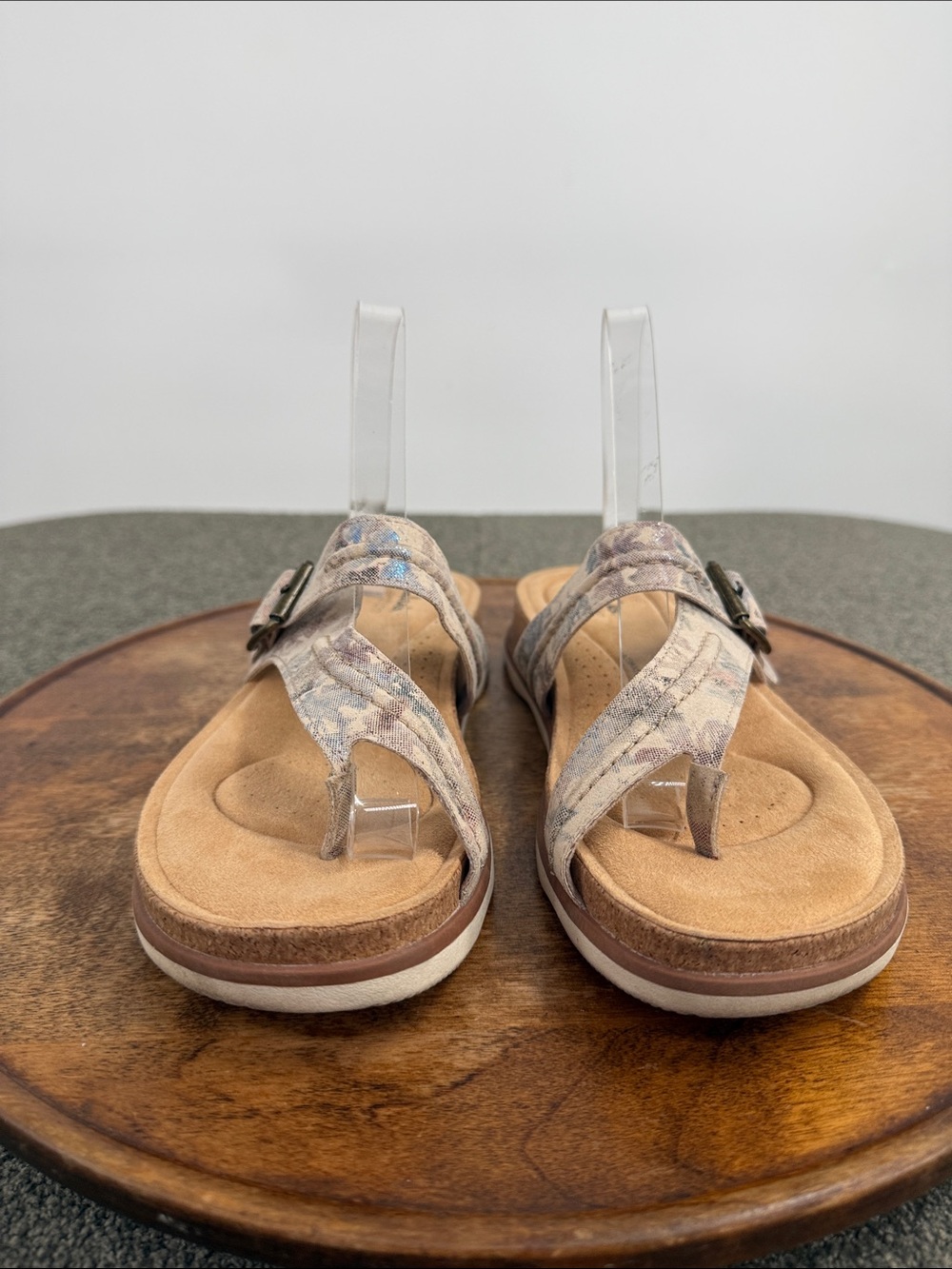 Clarks Colletcion Sandal Wm 10 M Brynn Madi Toe Post Comfort Cork Neutral Buckle - Picture 2 of 11